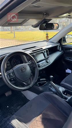 تۆیۆتا ڕاڤ 4